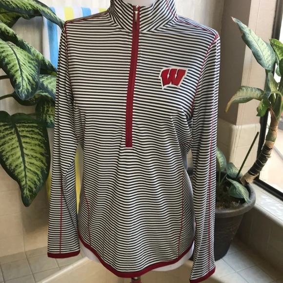 Cutter & Buck Wisconsin Badgers 1/2 zip pullover - Picture 2 of 7